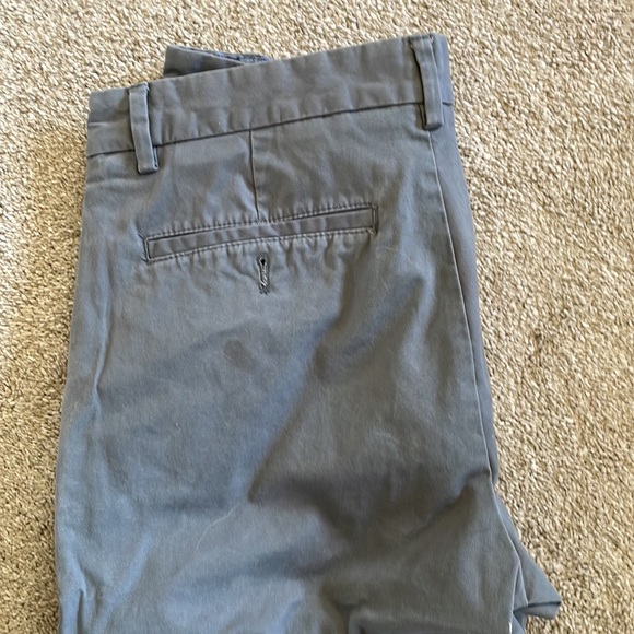 Banana Republic size 31x30 tapered pants - Picture 3 of 4